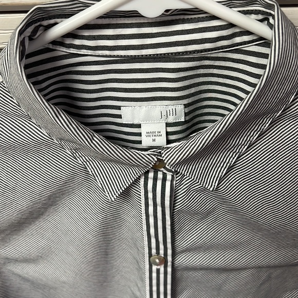 J Jill long sleeve gray striped button down blouse, Sz M - Picture 2 of 3